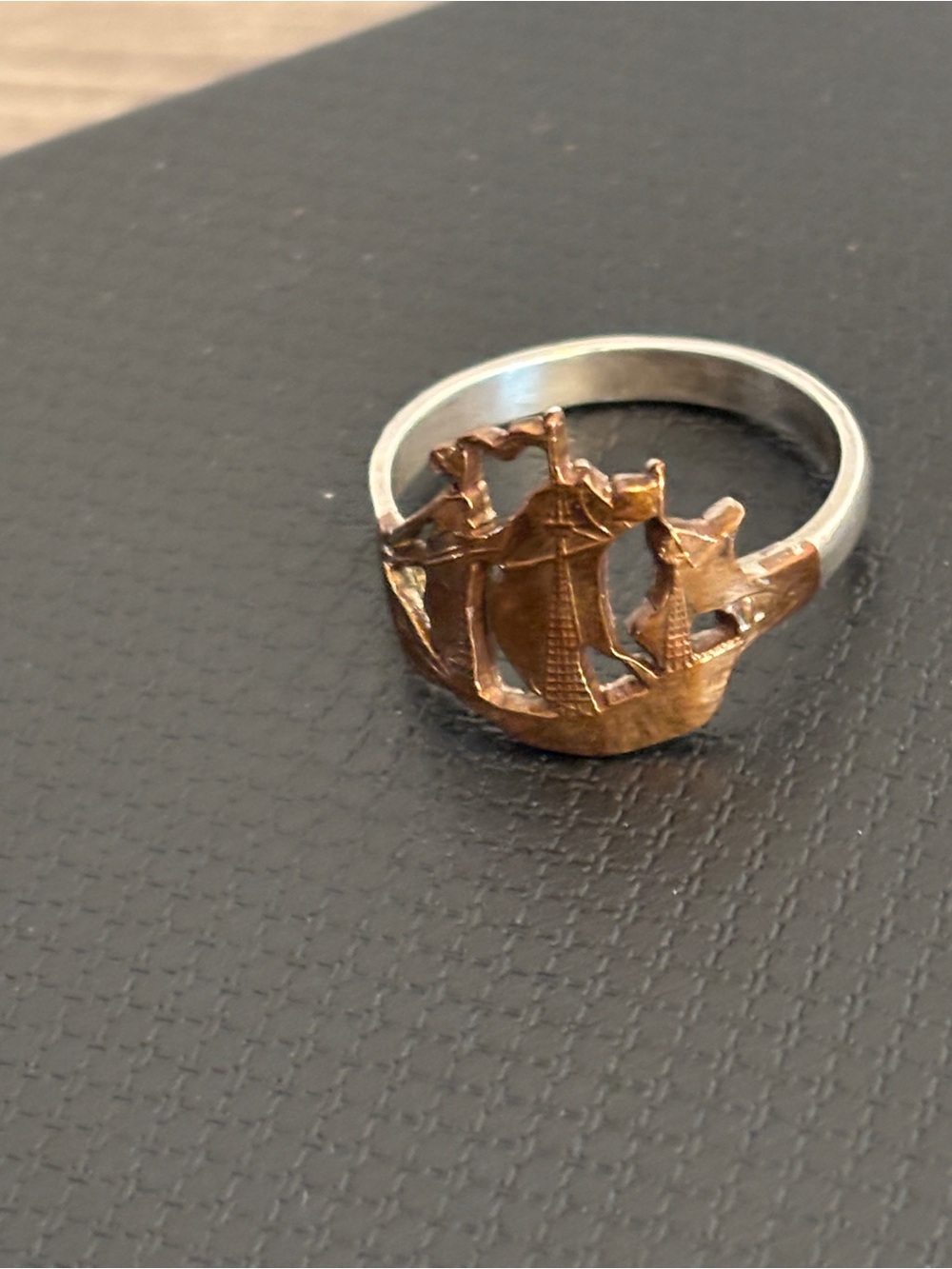 Vintage Ship Cutout Sterling Silver and Brass Ring - Picture 2 of 7